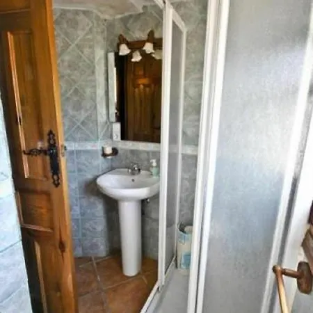 Hotel In 100302