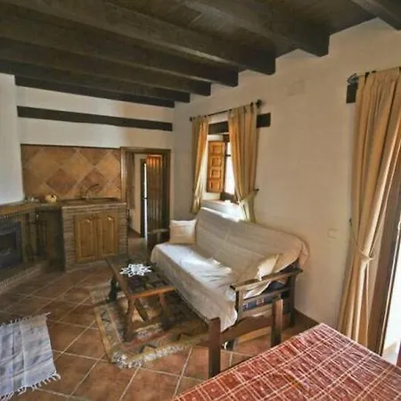 In 100302 Hotel 2*